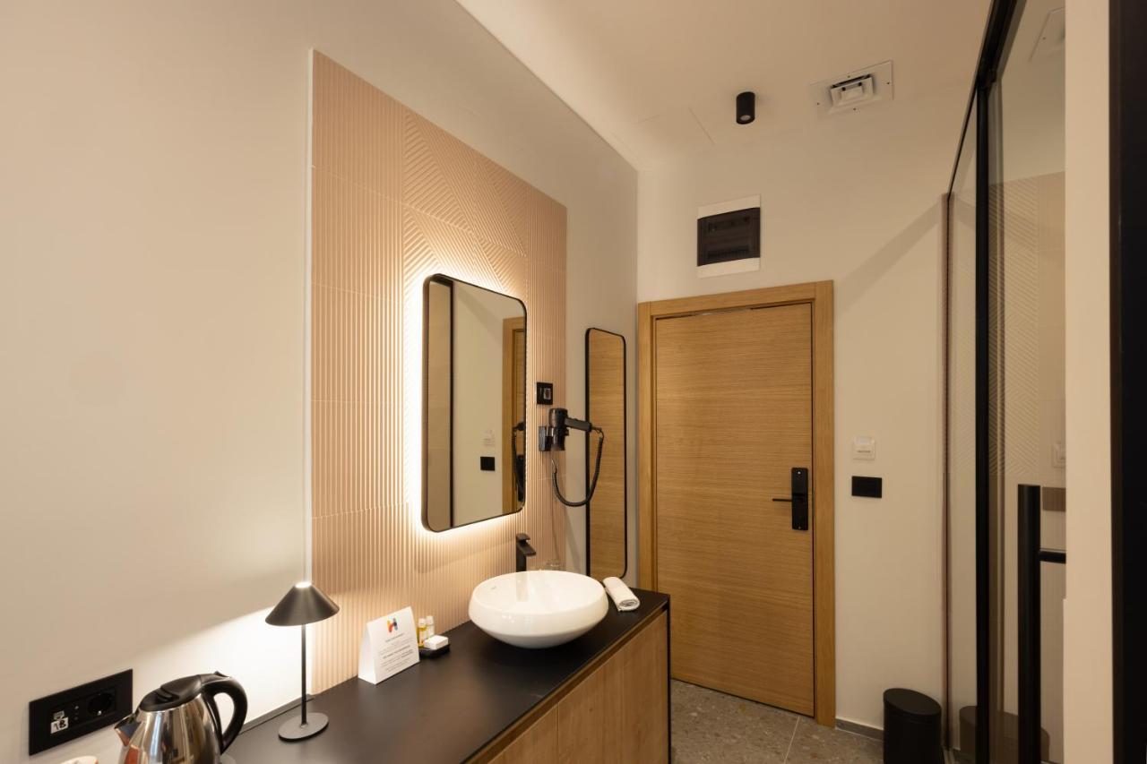 Hop Inn Rooms & Suites Belgrade Exterior photo