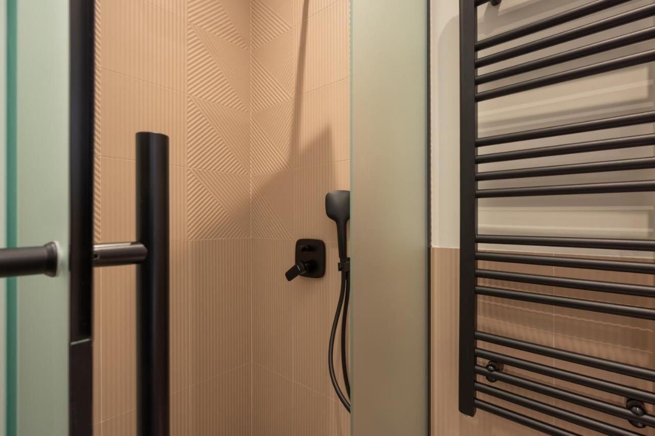 Hop Inn Rooms & Suites Belgrade Exterior photo